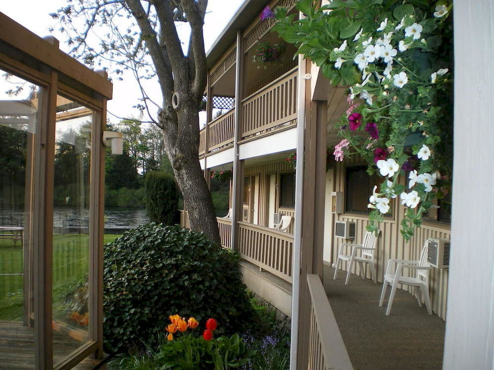 Campbell River Lodge Ngoại thất bức ảnh