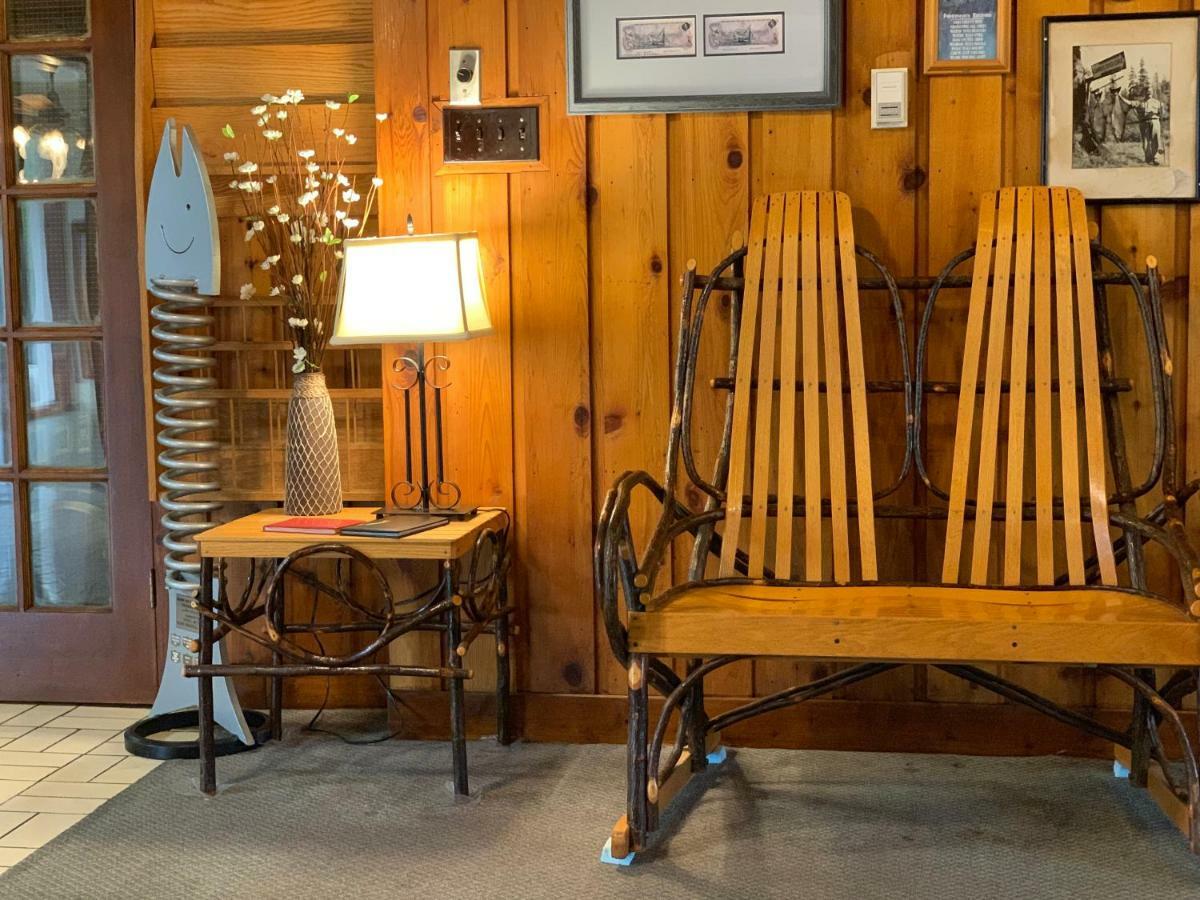 Campbell River Lodge Ngoại thất bức ảnh